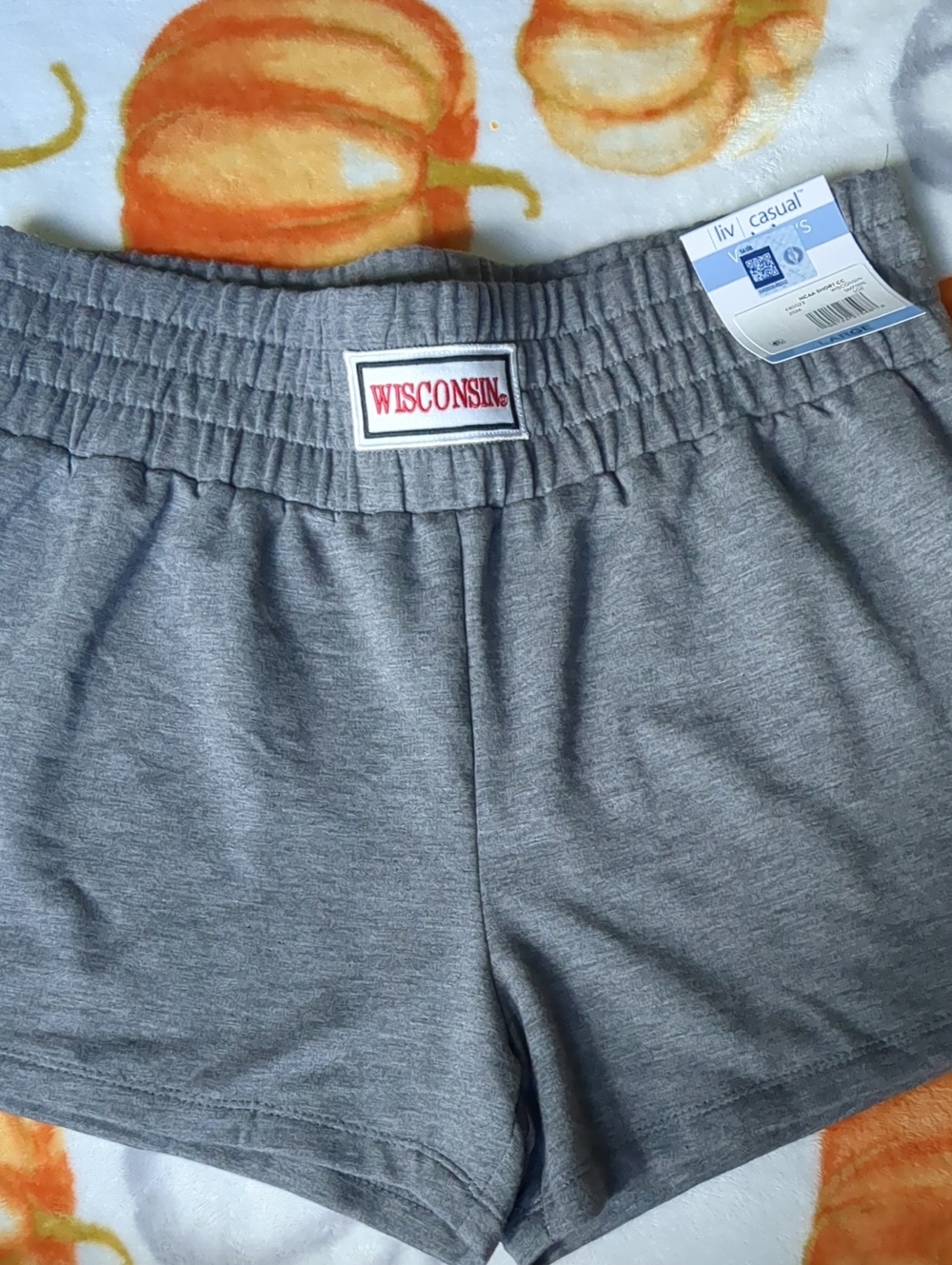 Liv Casual Wisconsin NCAA Short Size L